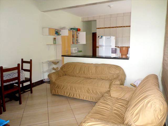 Casa semi-nova mobiliada no Suarão - Ref PB23901
