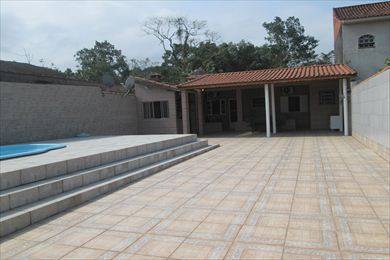 Casa com piscina na Vila Loty, em Itanhaém - Ref PB154600