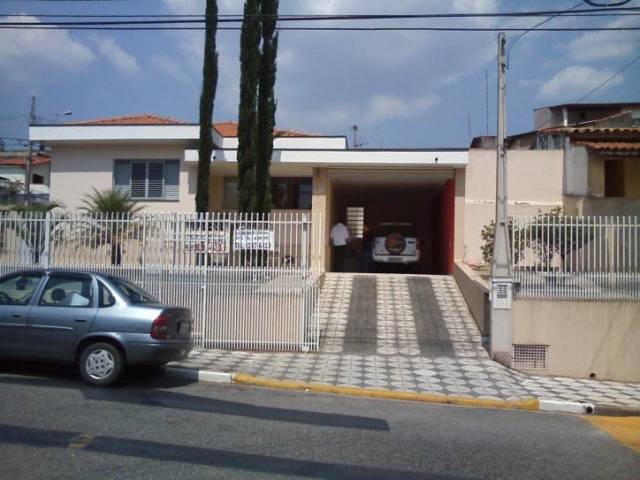 Código 0379 - Casa na Vila Assis