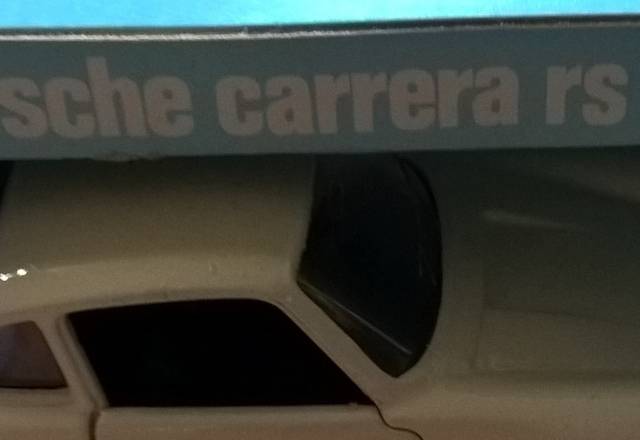 miniatura da Porsche Carrera RS novo na caixa solido françes