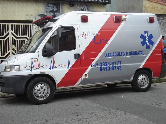 Adesivagem de Ambulancias
