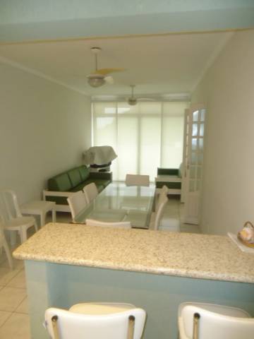 Vendo apartamento 02 Dormitórios sendo 1 suíte + 3 reversivel Pitangueiras Guarujá SP
