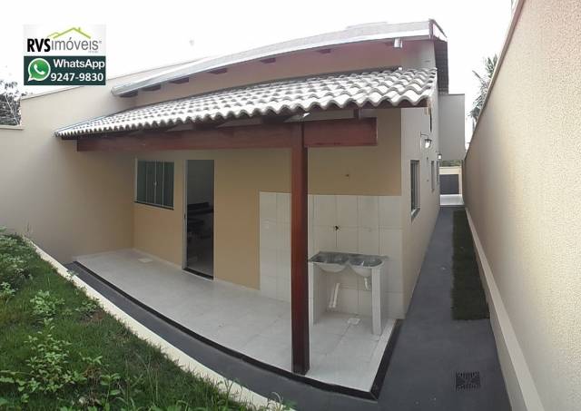 Linda casa a venda no Parque Trindade em Aparecida de Goiânia, com 3 quartos sendo 1 suíte, bem próximo do Parque Atheneu