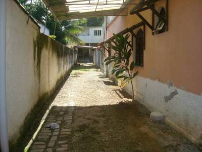 Terreno com 6 seis Casas em Vila Canaan - Duque de Caxias