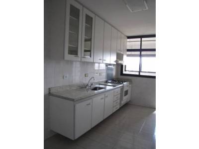 Apartamento para locação com 130 m2 na Vila Galvão