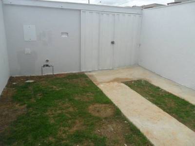 Casa geminada individual no Petrópolis, Santa Luzia