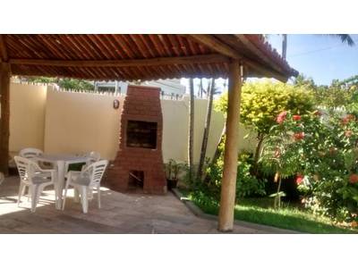 Casa mobiliada, aluguel anual ou mensal em Itapoan / Salvador