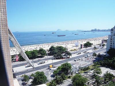 Charmoso apartamento em Copacabana com vista para o mar para aluguel por temporada