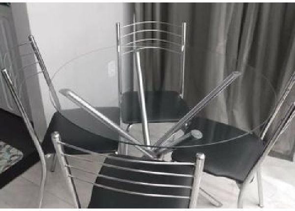 Mesa de vidro redonda - Mesas e cadeiras