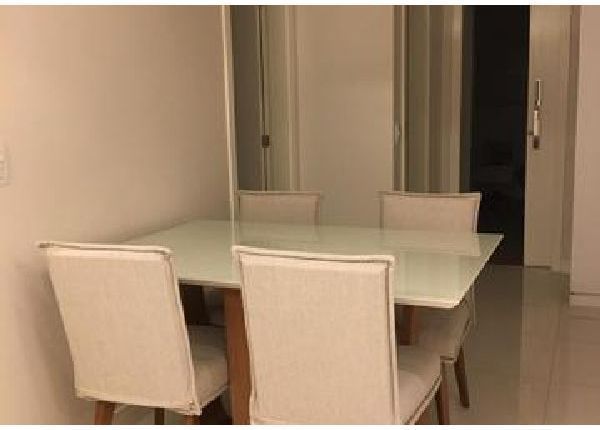 Mesa de jantar - Mesas e cadeiras