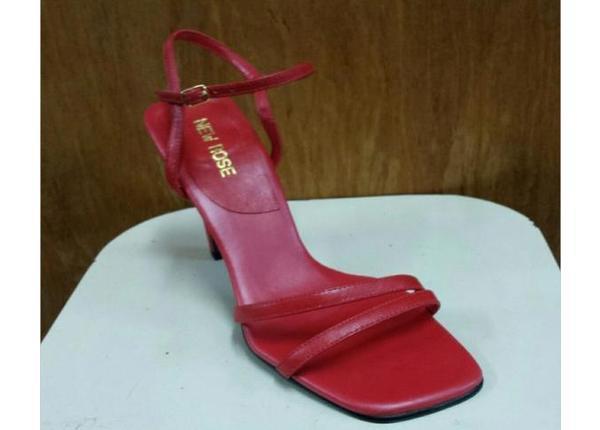 Sandália Vermelha - Calçados
