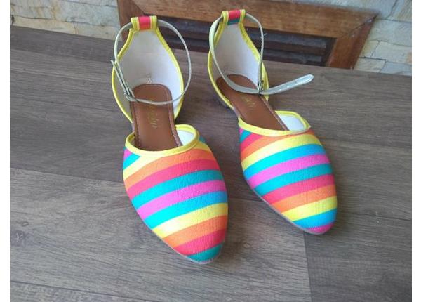 Sandália arco-íris - Calçados