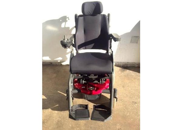 Cadeira de Rodas Motorizada - Beleza e saúde