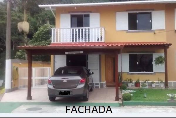 VENDO Casa Duplex em Teresópolis RJ em Excelente Condomínio - 4 Quartos - 5 Banheiros - Lazer Completo