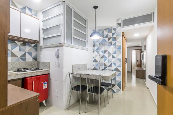 Apartamento mobiliado Copacabana sala e quarto 50m2