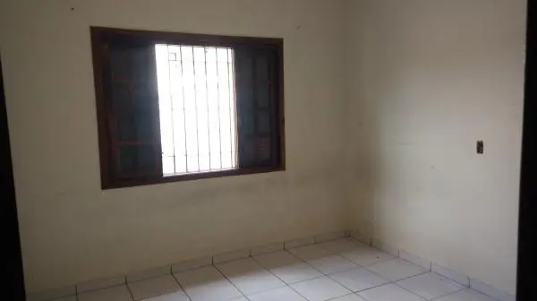 Casa a venda com 03 quartos no  Res. Parque D'Aville - Peruíbe/SP