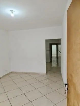 CASA SOBREPOSTA TÉRREA 02 DORMS SENDO 01 SUÍTE - JD. SANTA BÁRBARA - GUARULHOS/SP