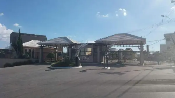 CASA TÉRREA DE 300M2 COM 03 SUÍTES - JD DO LAGO - ATIBAIA/SP