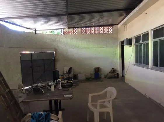 Exelente  ponto comercial de esquina com casa de 3 quartos