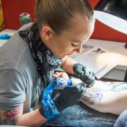Tatuagem Artística e Microtatuagem