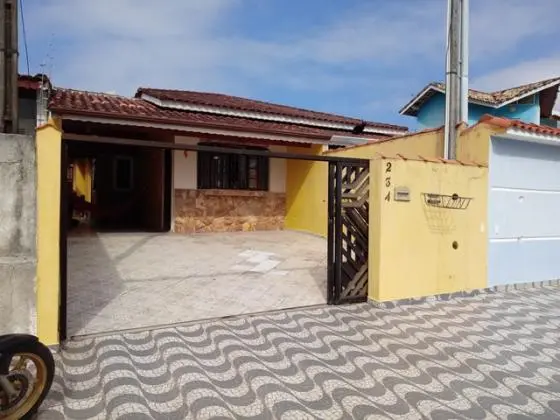 Vendo casa com 02 dorm. no Parque D'Aville em Peruíbe/SP