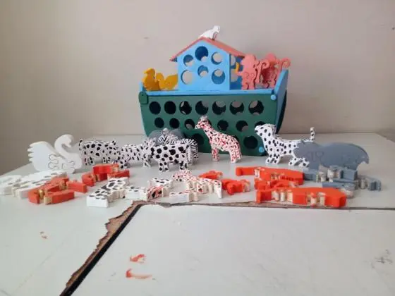 Arca de Noé Educativa em madeira (com 13 pares de animais)
