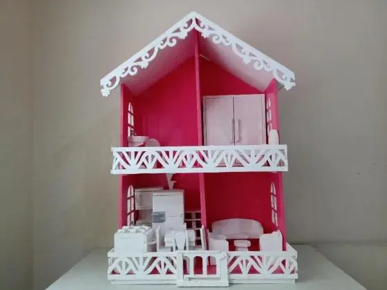 Brinquedos em madeira pura
