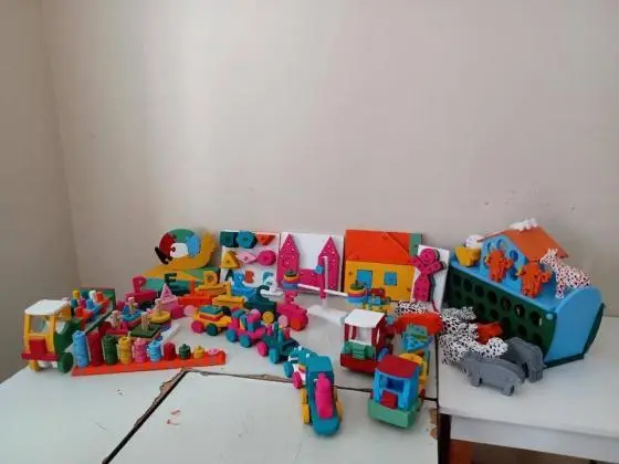 Brinquedos em madeira pura