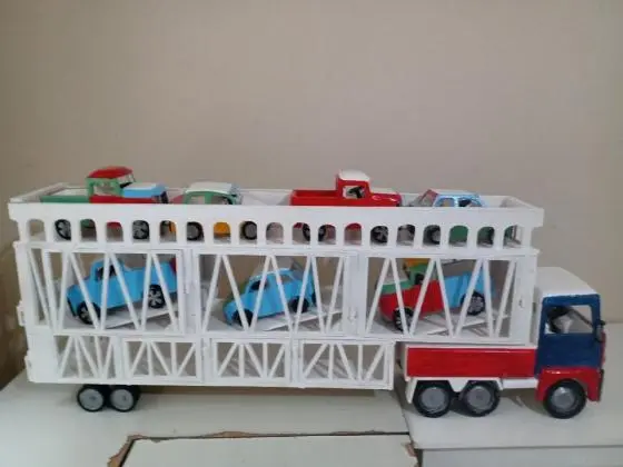 Carreta cegonha de brinquedo em madeira pura (completa)