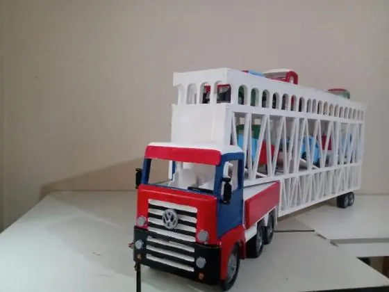 Carreta cegonha de brinquedo em madeira pura (completa)