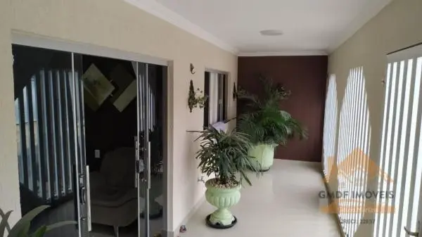 EXCELENTE IMÓVEL COM MUITO LUXO, CONFORTO E LOCALIZAÇÃO PRIVILEGIADA...