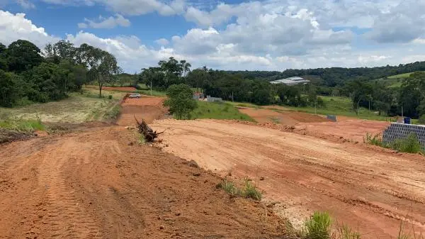 Terreno de 1.500m2 no interior de São Paulo