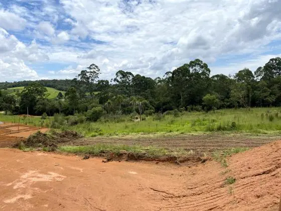 Terreno de 1.500m2 no interior de São Paulo