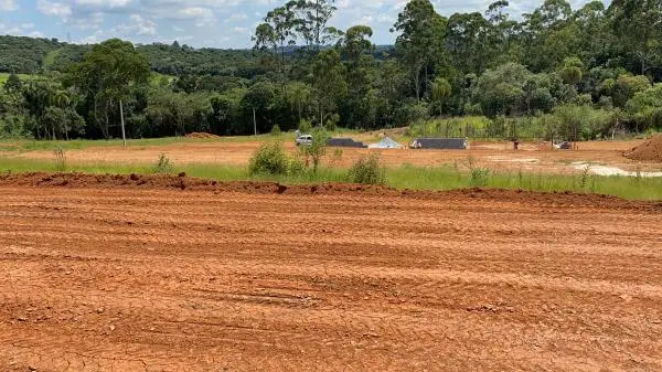 Terreno de 1.500m2 no interior de São Paulo