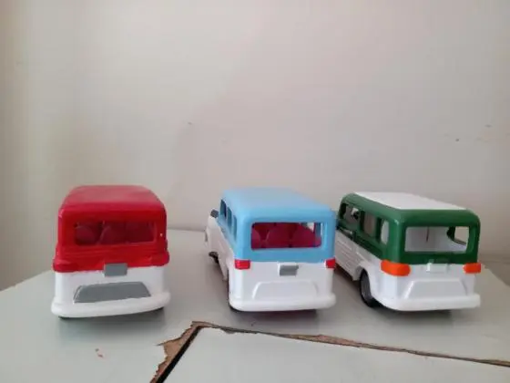 Réplicas da Rural Willys (em madeira)
