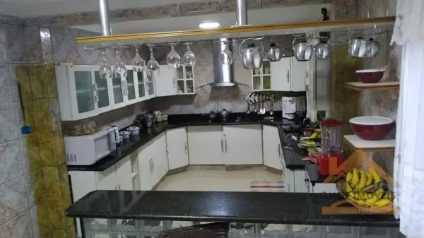 EXCELENTE IMÓVEL COM MUITO LUXO, CONFORTO E LOCALIZAÇÃO PRIVILEGIADA...