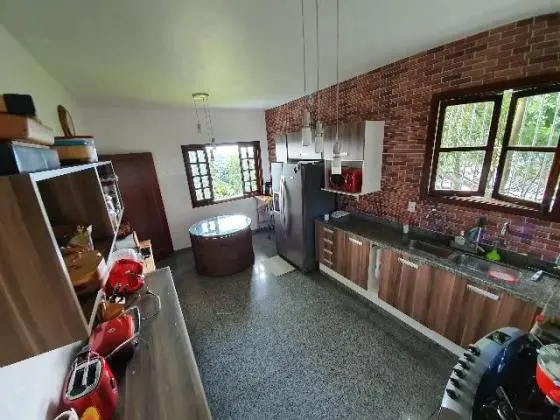 Vendo belíssima casa em condomínio em Cantagalo  - Pendotiba, 5 quartos ou permuto por Icaraí e Jardim Icaraí