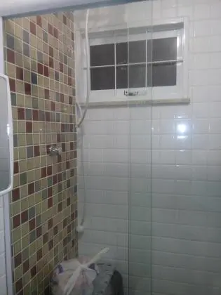 Vendo lindo sobrado com 2 casas reformadas no bairro do Paraíso - São Gonçalo, quintal e 1 vaga ou permuto por Volta Redonda