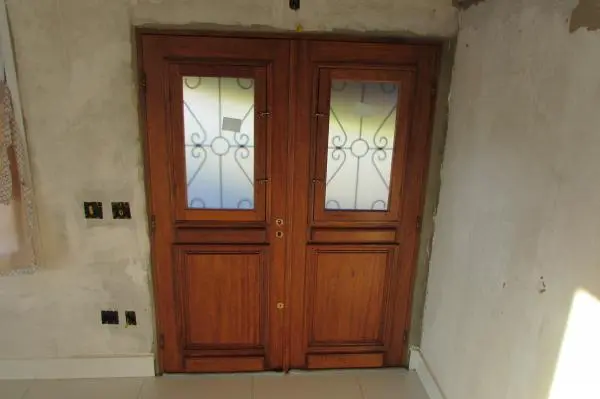 VENDO RESIDÊNCIA ALTO PADRÃO NO BAIRRO COLINA VERDE