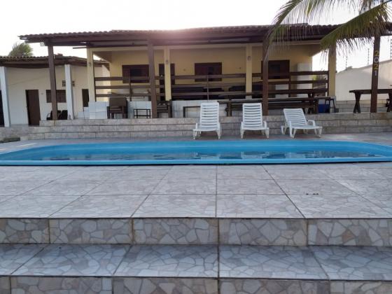 Casa com vocação comercial para Venda na Praia de Búzios,localizado na cidade de Nísia Floresta / RN.