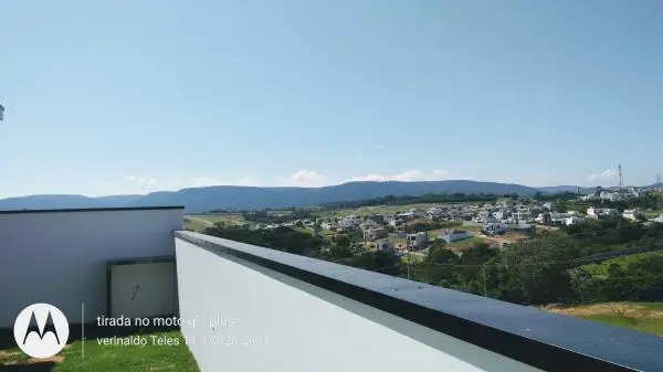 Casa Condomínio Phytus, 3 Dormitórios, uma Suíte, 158m2, 2 vaga de garagem.