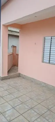 Sobrados com duas casas no fundo do quintal