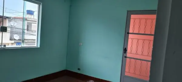 Sobrados com duas casas no fundo do quintal