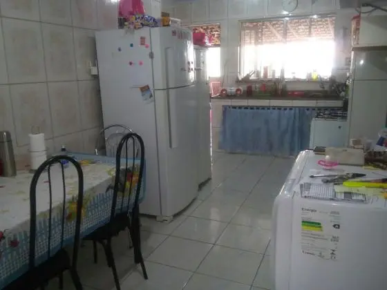 Vendo lindo sobrado com 2 casas reformadas no bairro do Paraíso - São Gonçalo, quintal e 1 vaga ou permuto por Volta Redonda