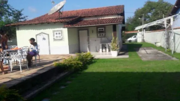 VENDO BELÍSSIMA CASA COM APTO ANEXO EM ARARUAMA NO COQUEIRAL, PRÓXIMO AO BARBUDO, PISCINA, SAUNA E 5 VAGAS