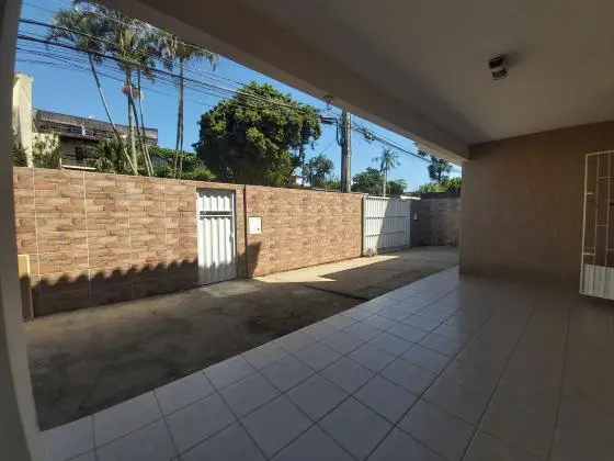 Casa com 4 dorms, Areias, São José - R$ 569 mil