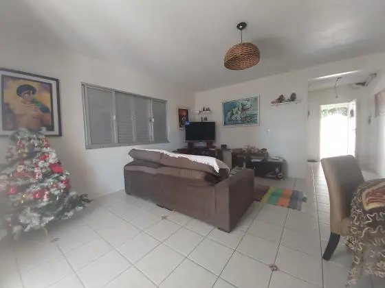 Casa com 4 dorms, Areias, São José - R$ 569 mil