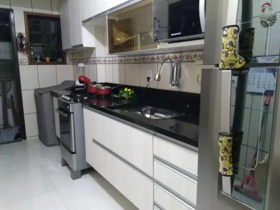 Casa duplex com terraço em condomínio fechado, 2 vagas carro com cobertura zetaflex.