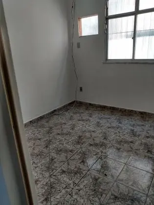 Casa em vila tranquila no Irajá ótima localização!