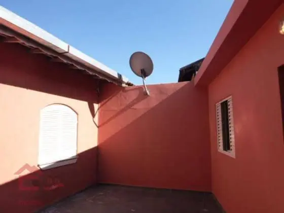 Oportunidade em Cotia! Casa térrea, 3 Dorm, Quintal e Churrasqueira